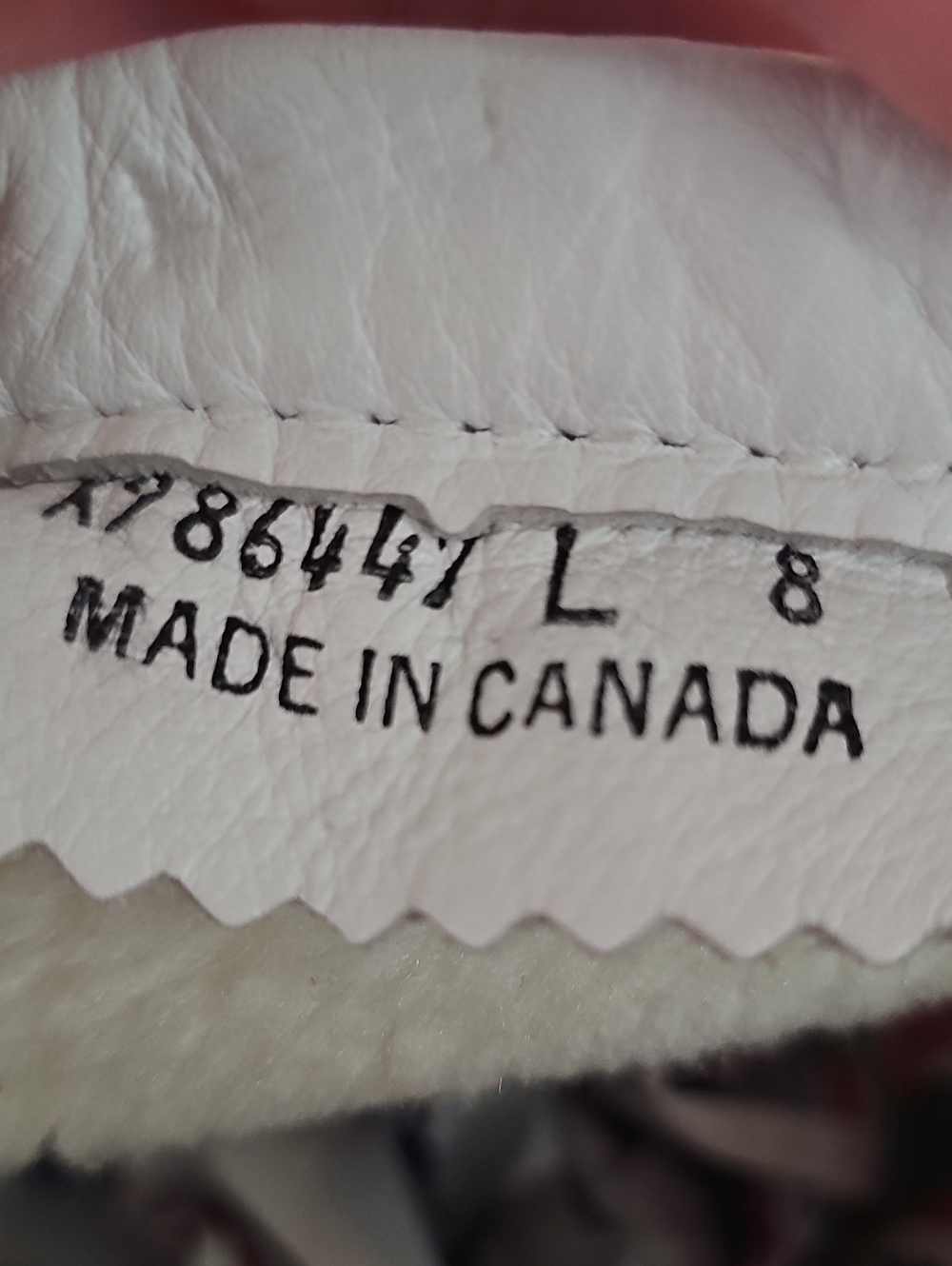 Vintage First Nations Beaded Moccasin Boots - Size 8 - Picture 8 of 10